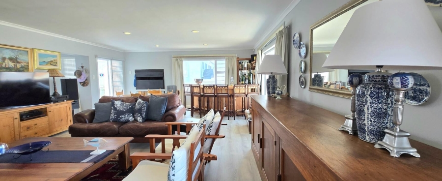 5 Bedroom Property for Sale in Franskraal Western Cape